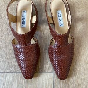 Connie Women's Brown Woven Shoes - Entangle 9B